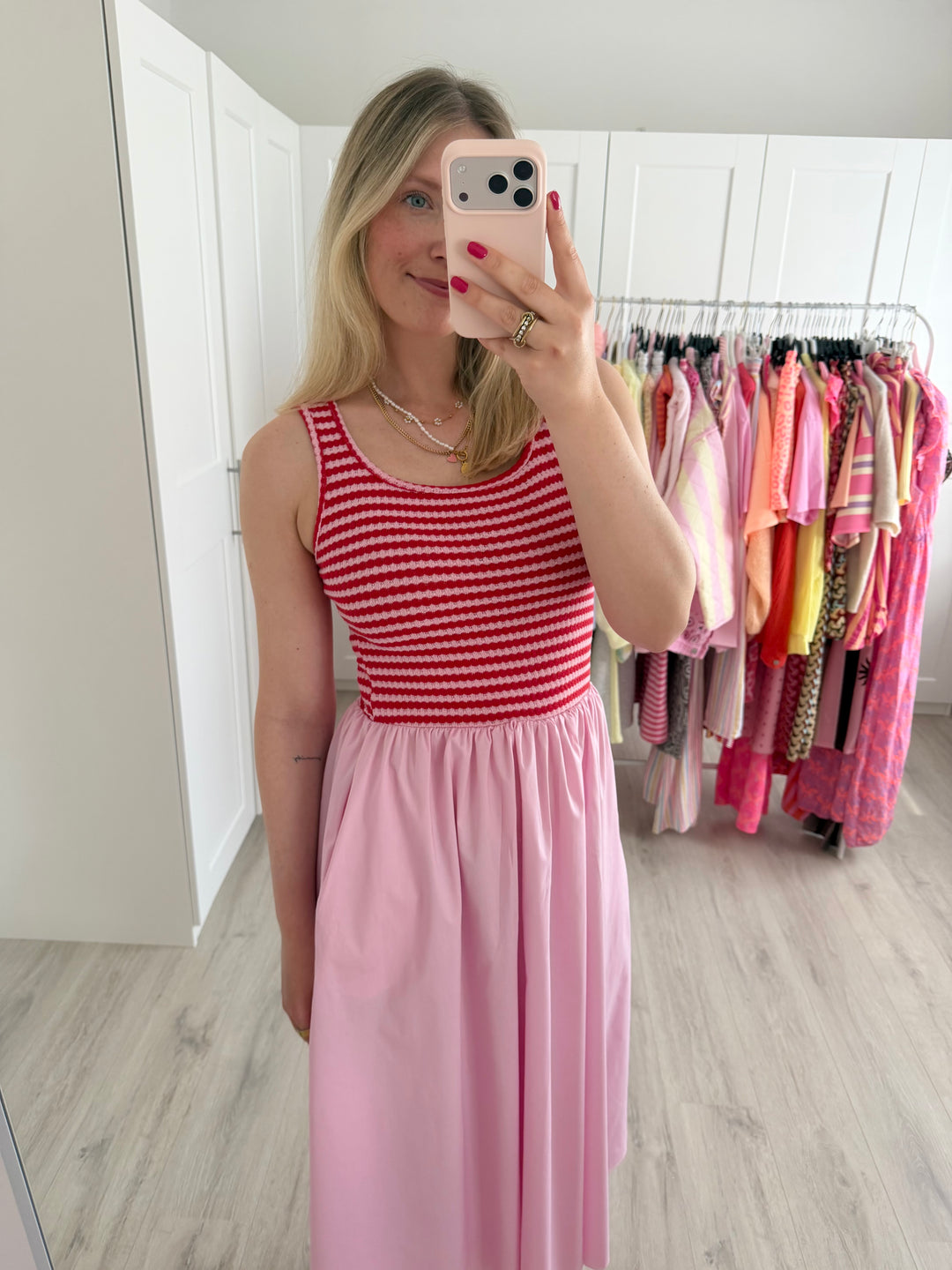 Flared Knit Kleid