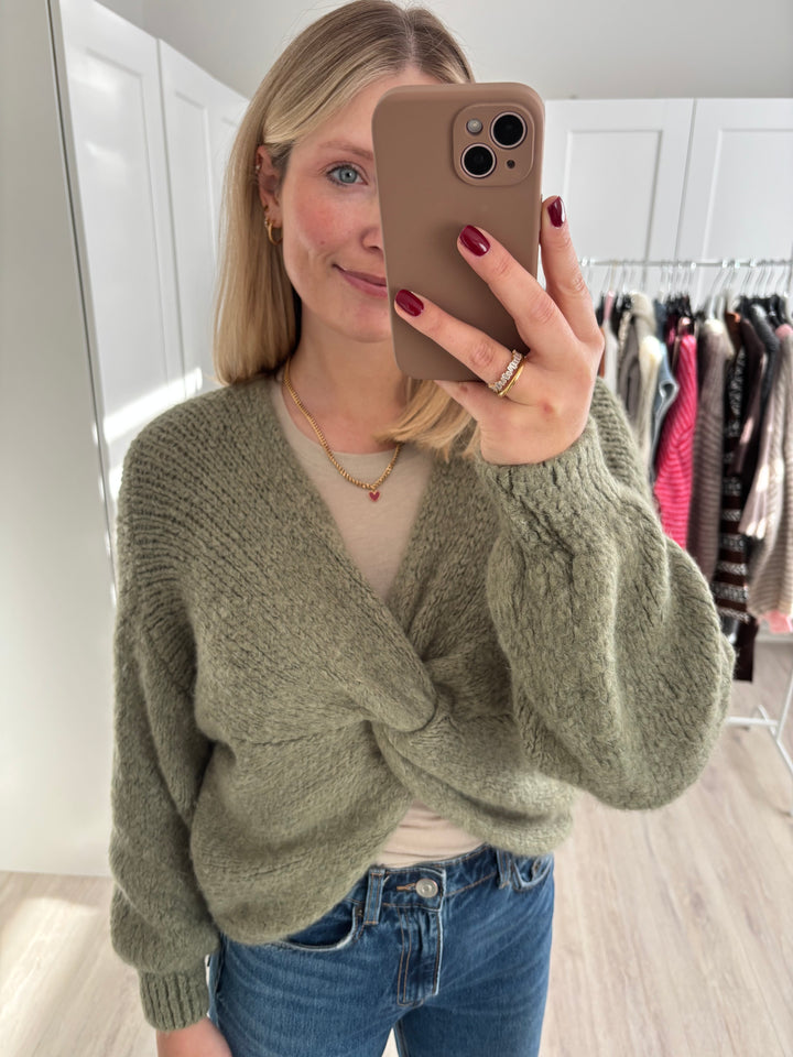 Twisted Knot Pullover