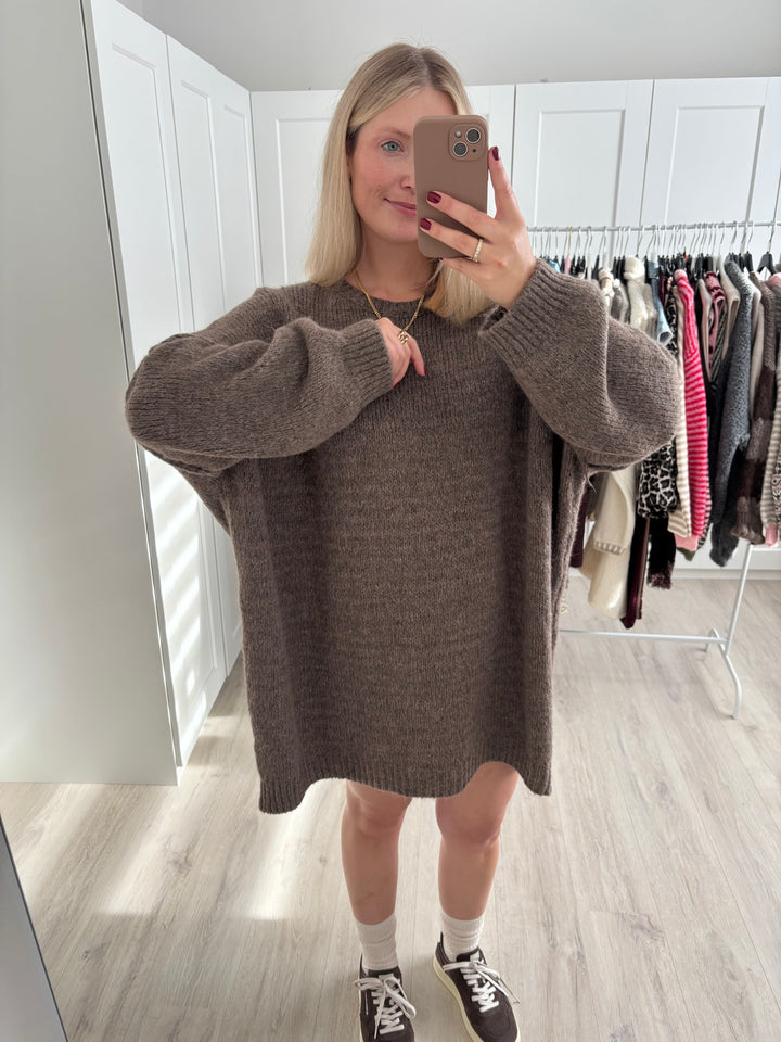 Oversized Knit Kleid