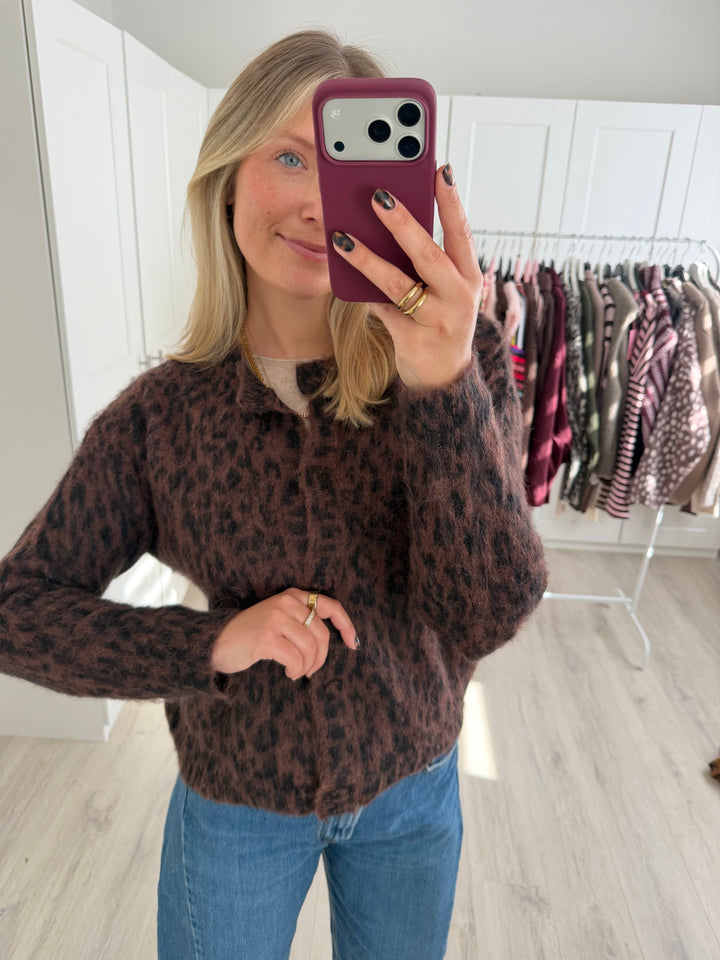 Basic Leo Cardigan