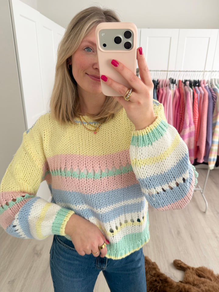 Rainbow Pullover