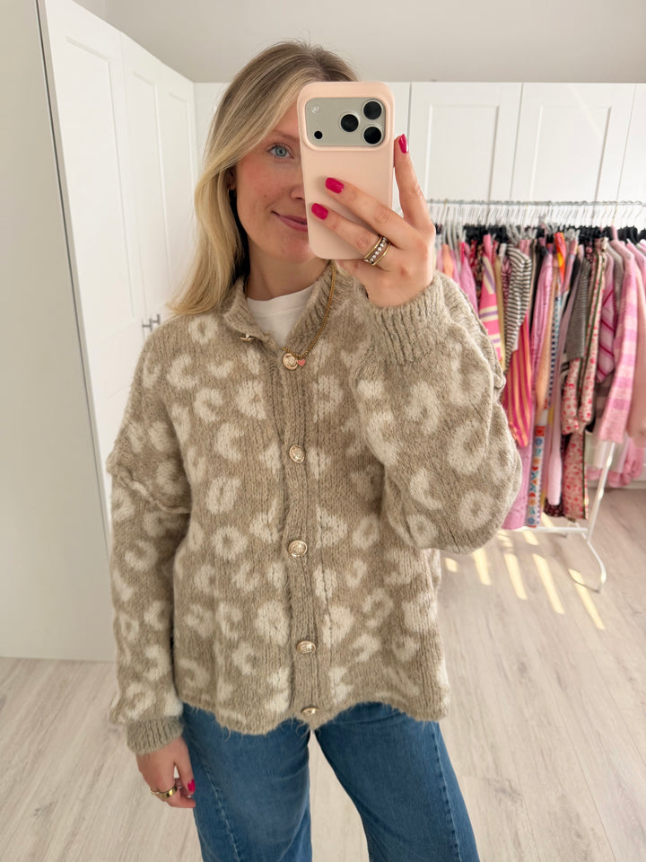 Chunky Leo Cardigan