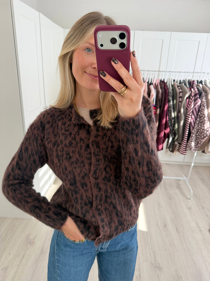 Basic Leo Cardigan