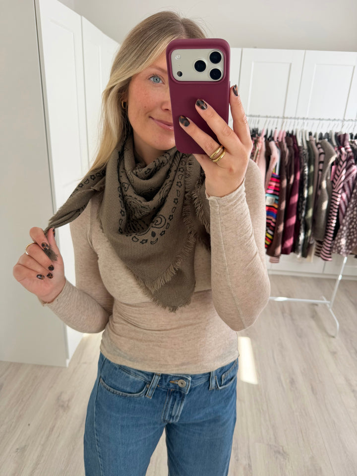 Paisley Knit Tuch