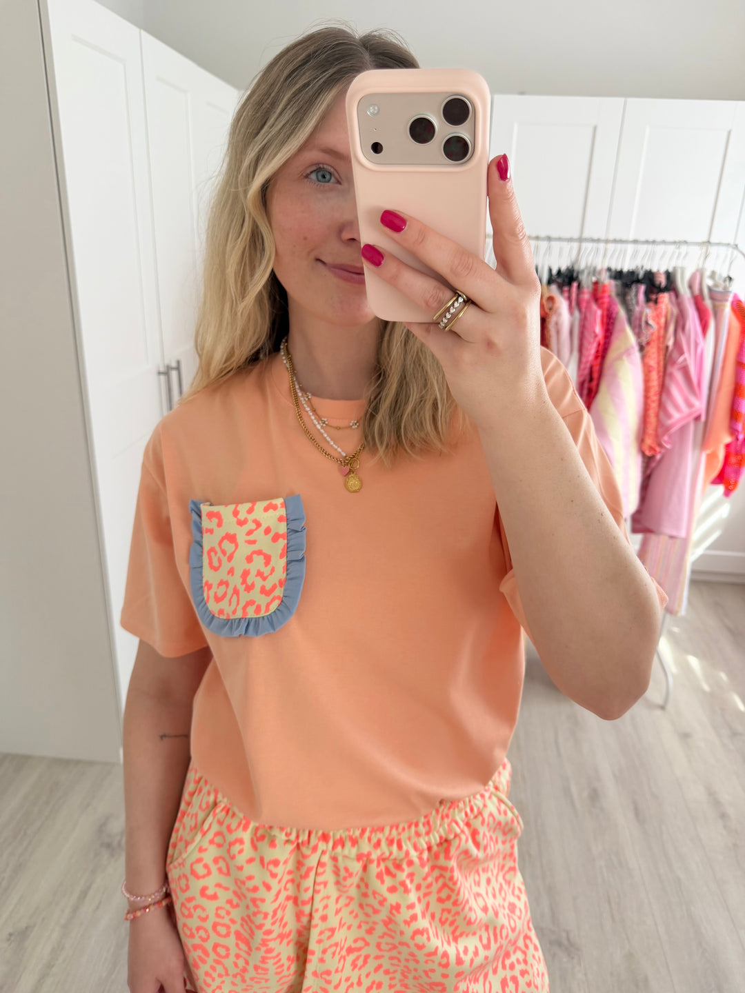Leo Ruffle T-Shirt