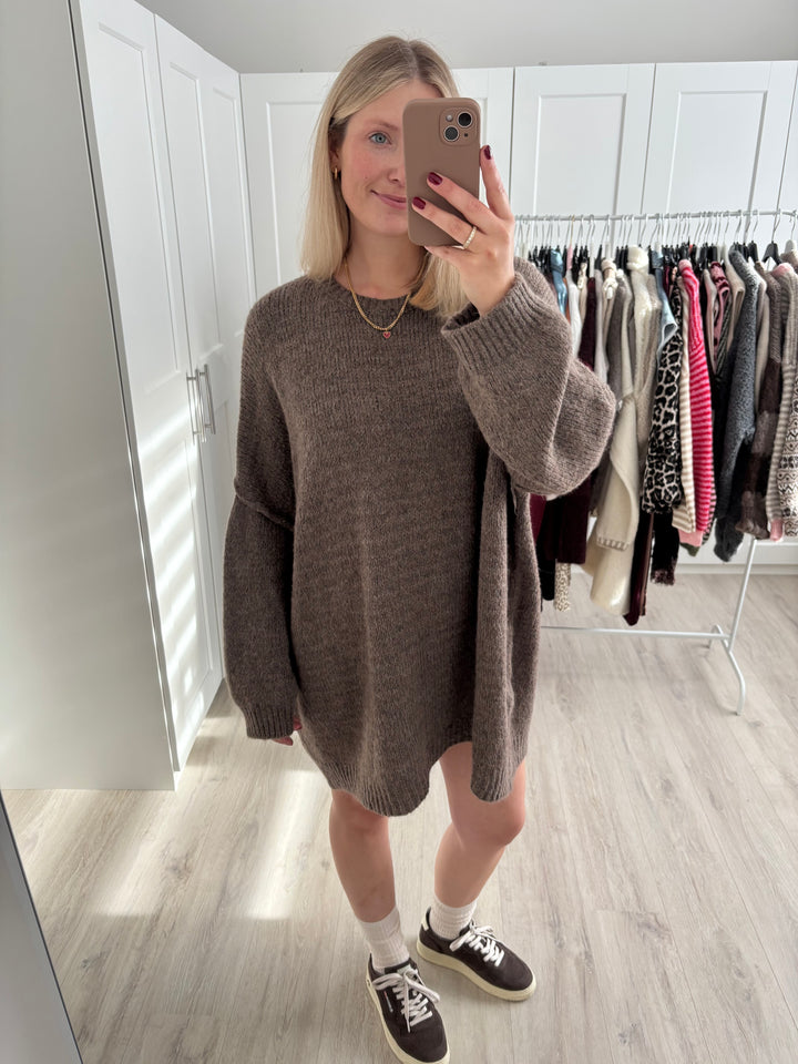 Oversized Knit Kleid