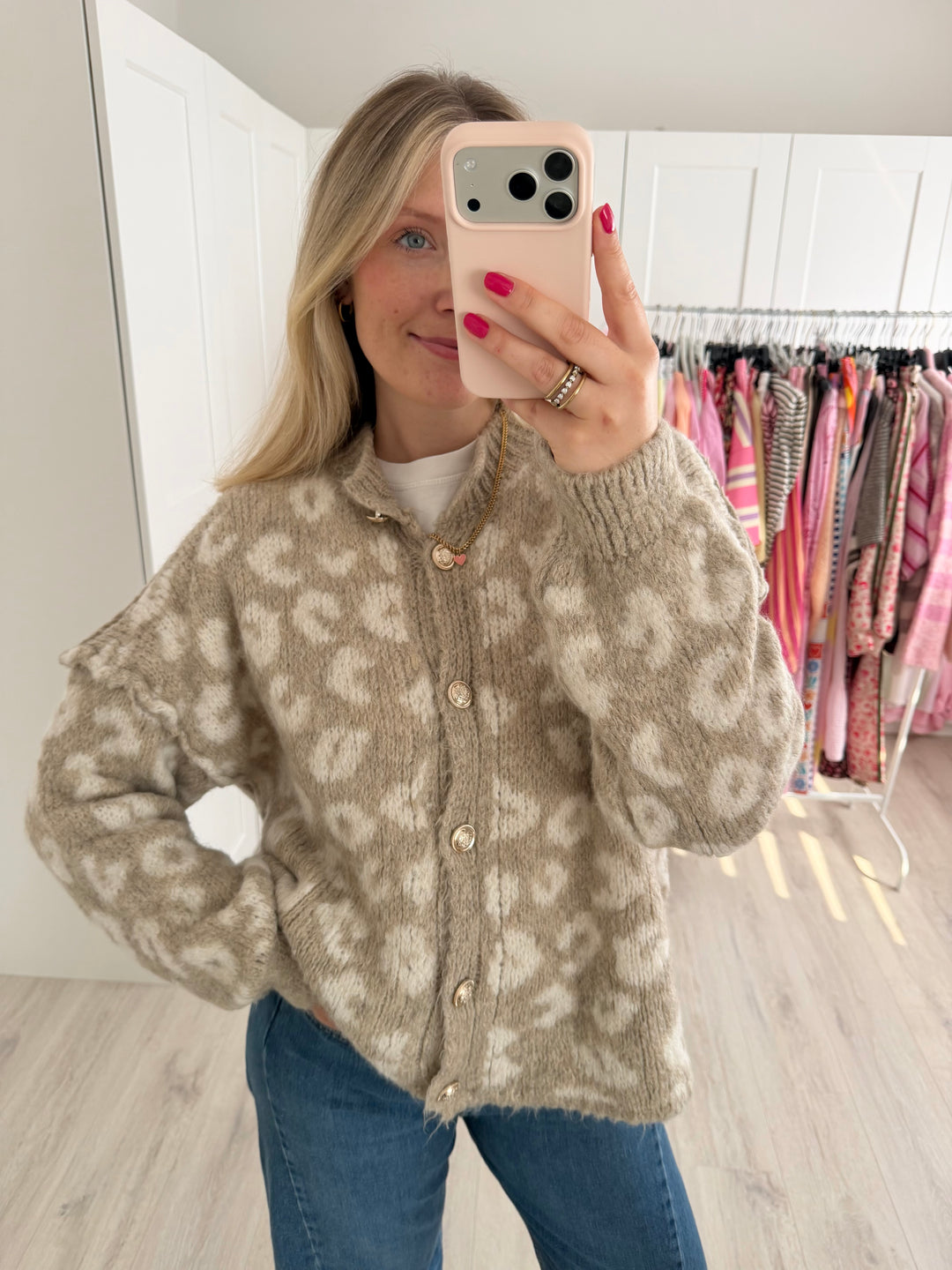 Chunky Leo Cardigan
