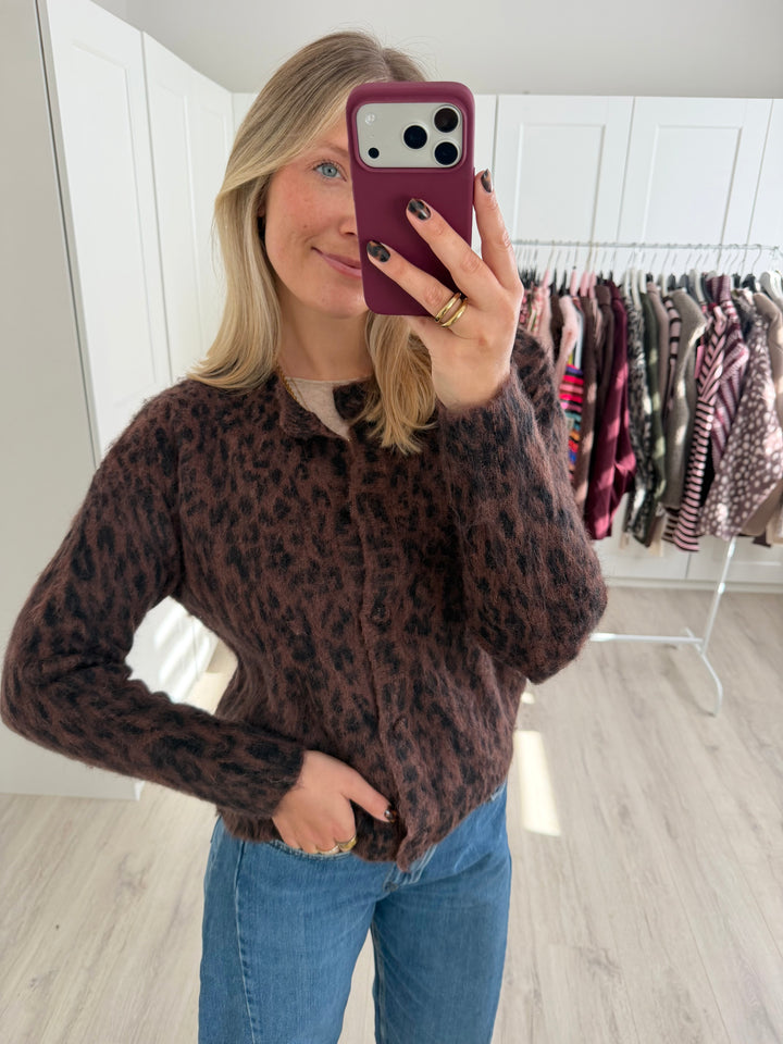 Basic Leo Cardigan