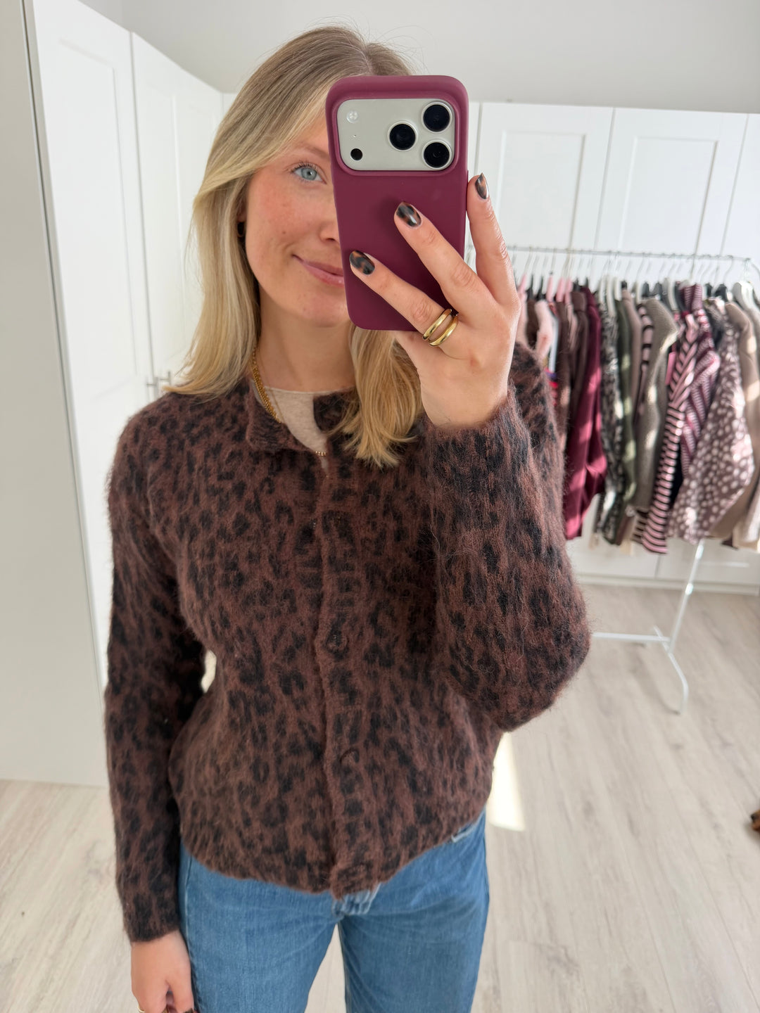 Basic Leo Cardigan