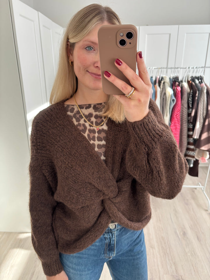 Twisted Knot Pullover