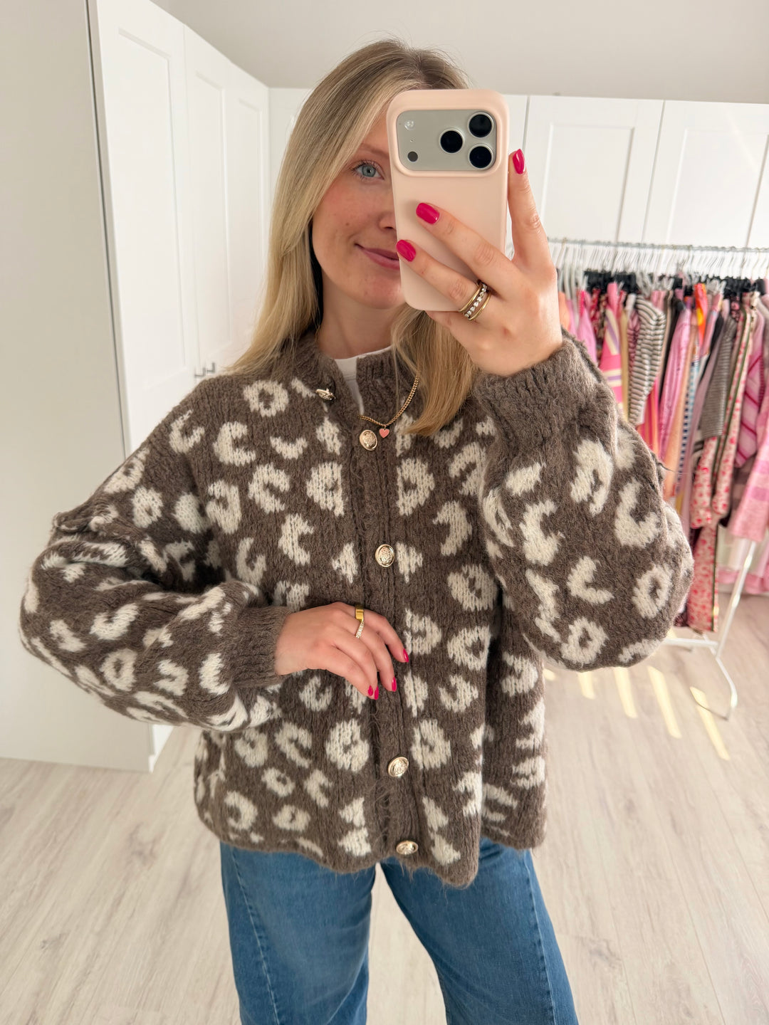 Chunky Leo Cardigan