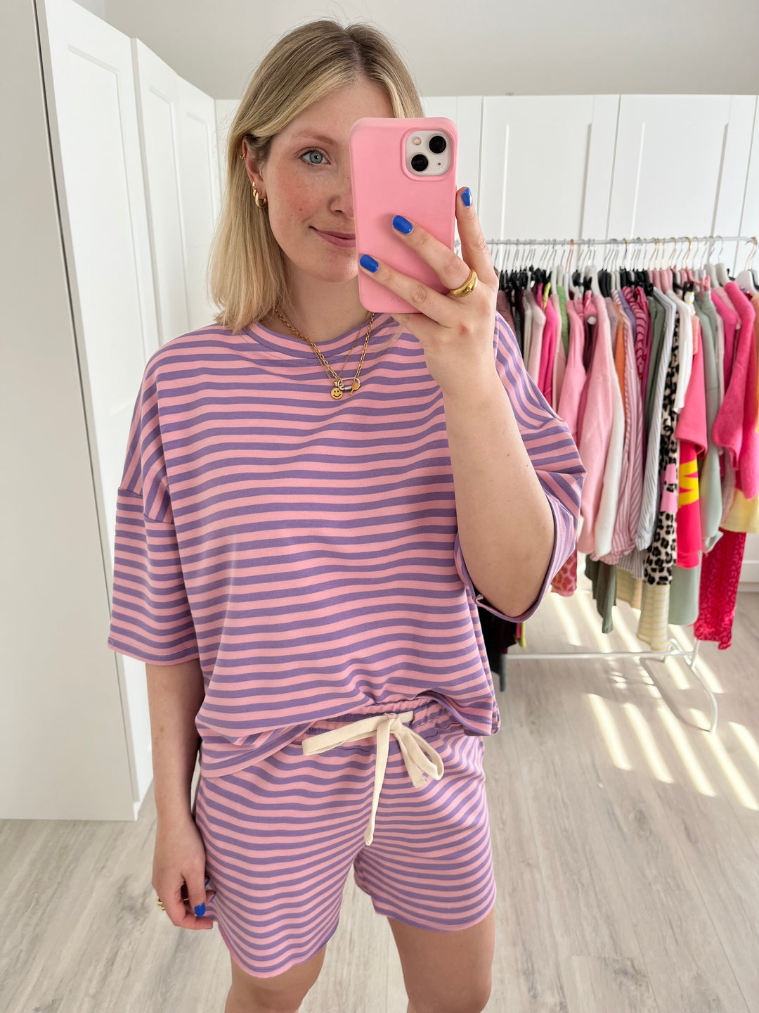 Set Happy Stripes