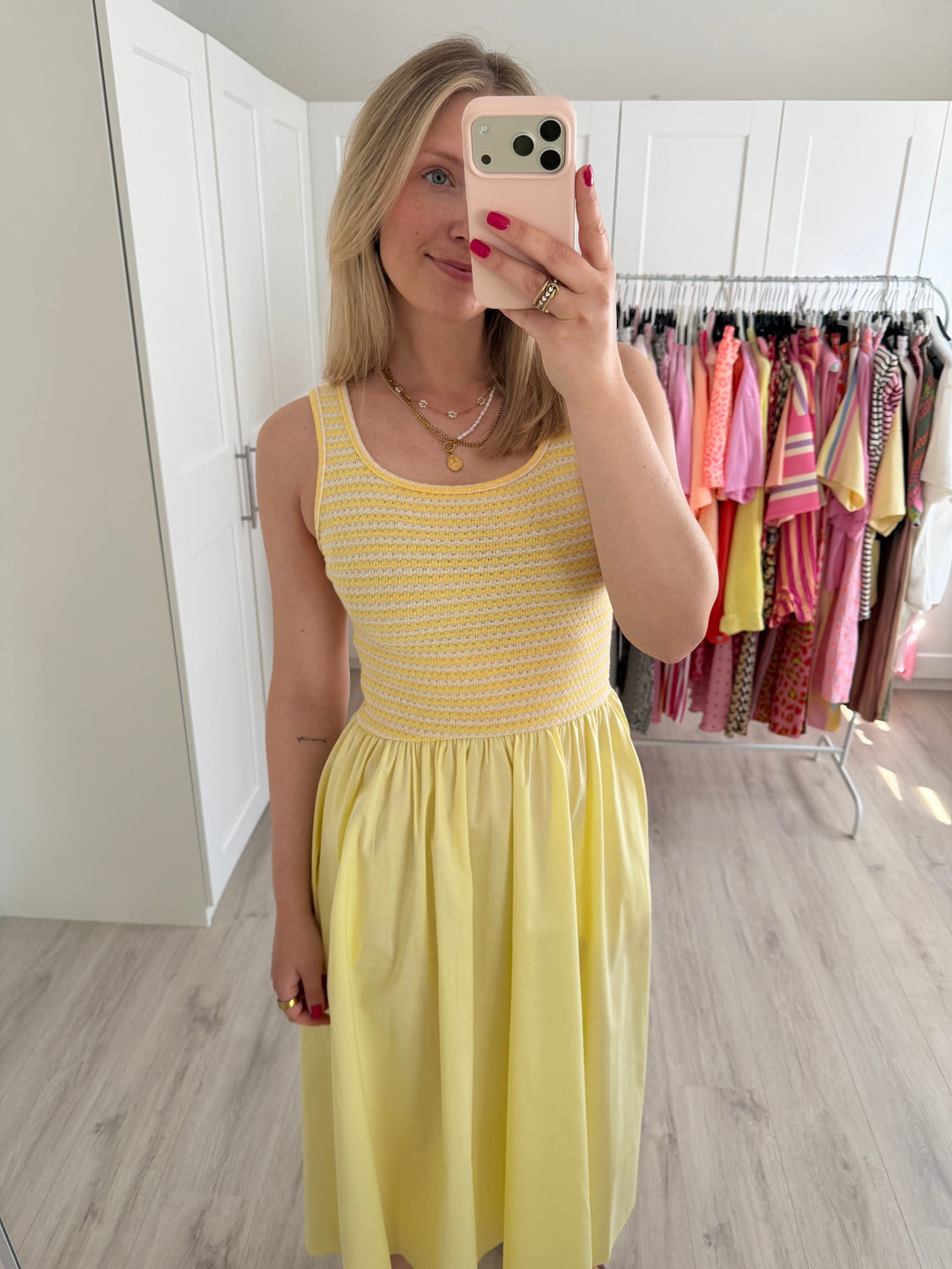 Flared Knit Kleid