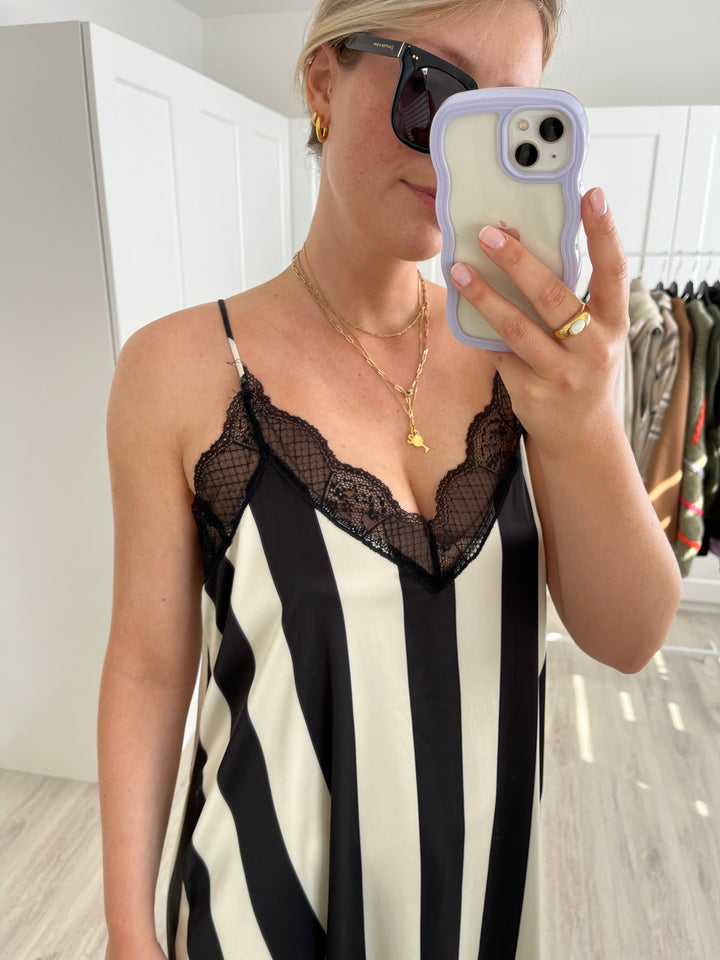 Kleid Dreamy - Schwarz/Creme