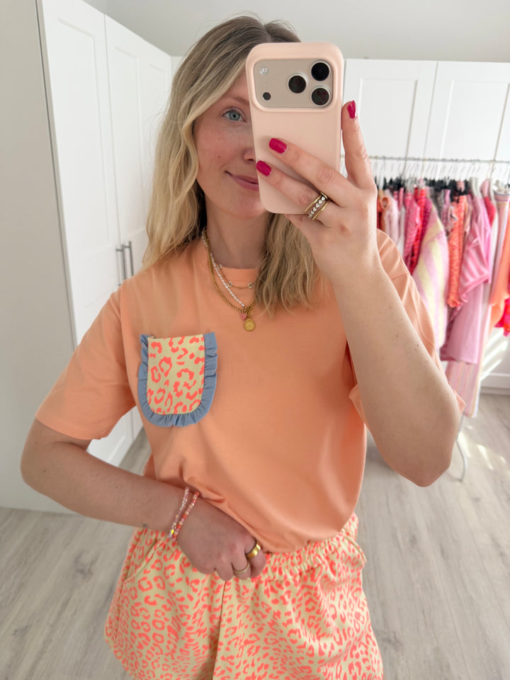 Leo Ruffle T-Shirt