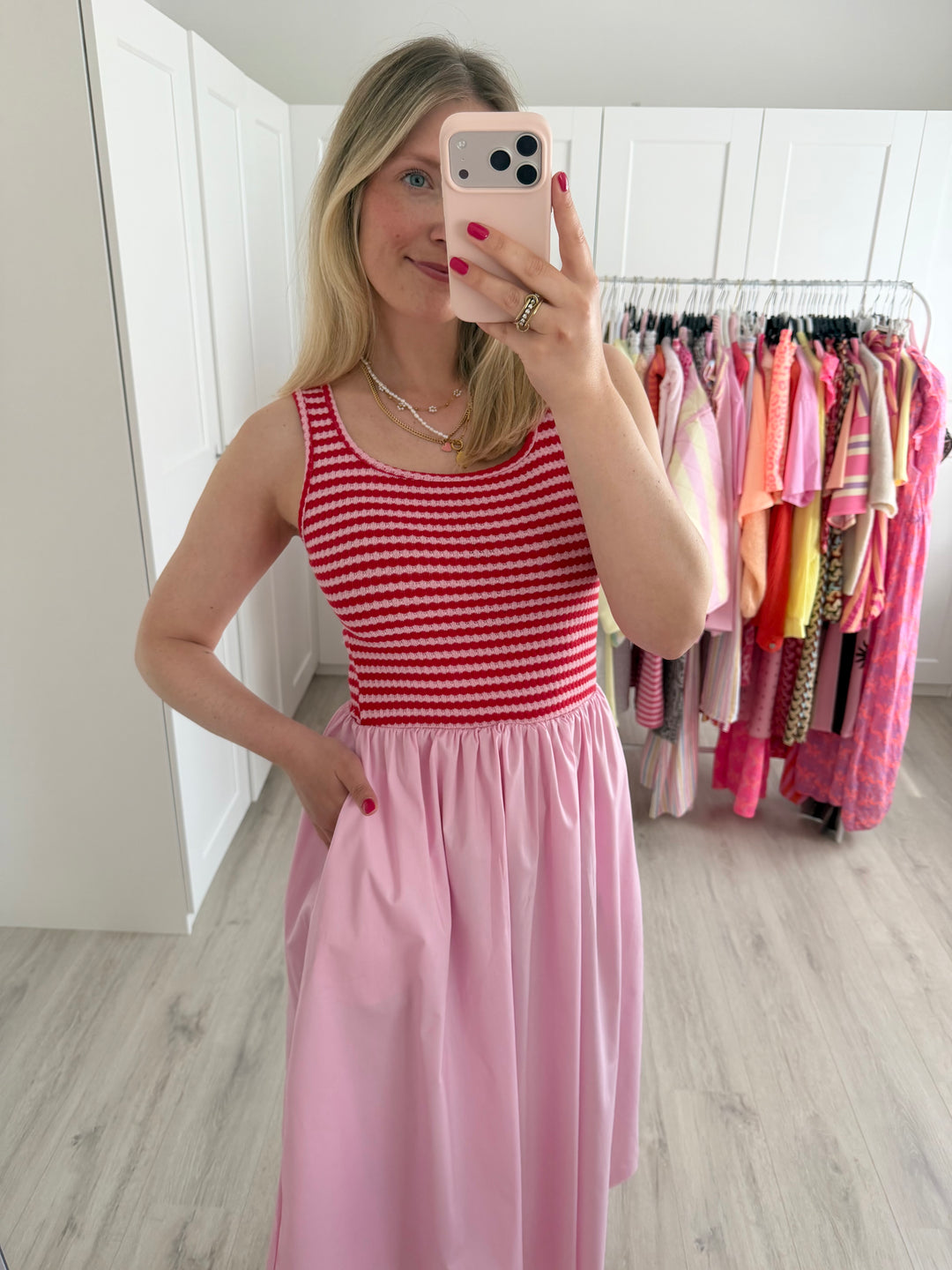 Flared Knit Kleid