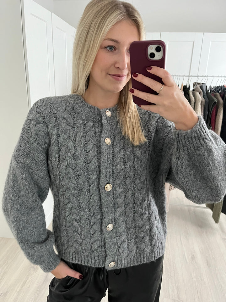 Cardigan Cable Knit