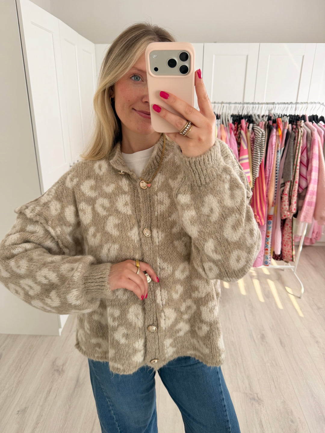 Chunky Leo Cardigan