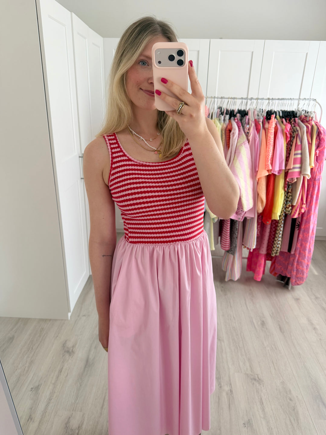 Flared Knit Kleid
