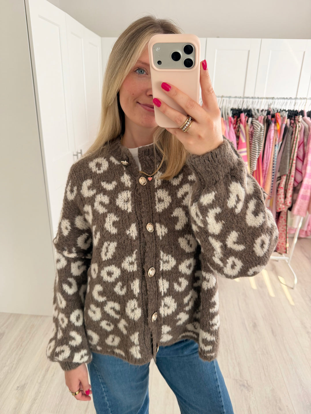 Chunky Leo Cardigan