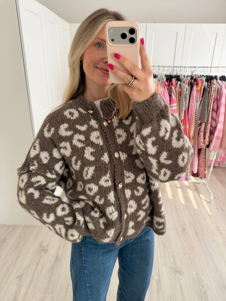 Chunky Leo Cardigan