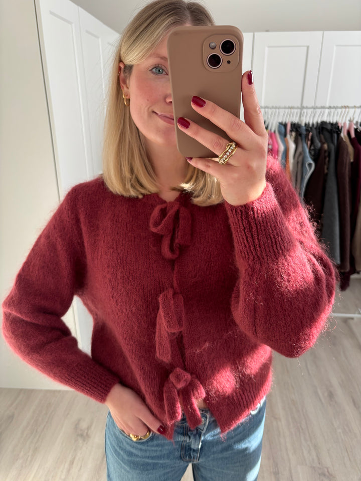 Cardigan Fall Addiction