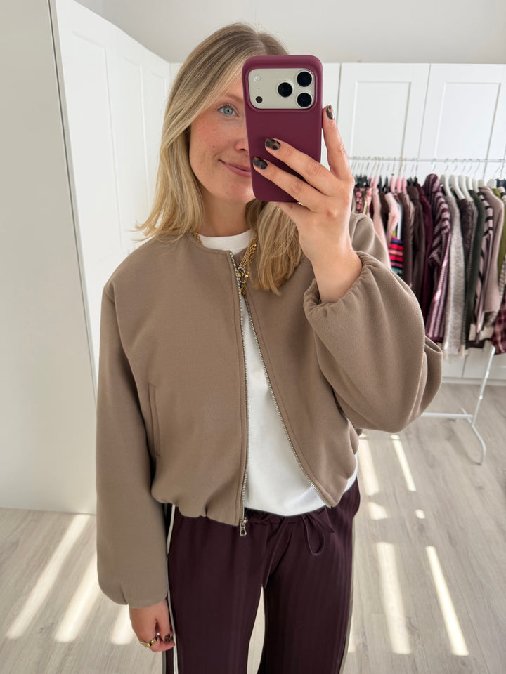 Cropped Bomberjacke